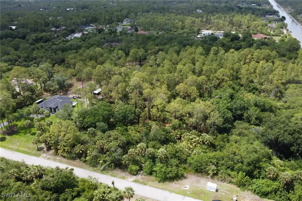 Xxx 18th Avenue SE Naples FL 34117