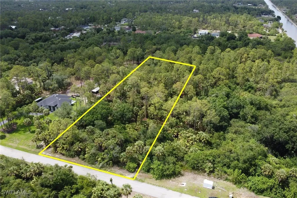 Xxx 18th Avenue SE Naples FL 34117