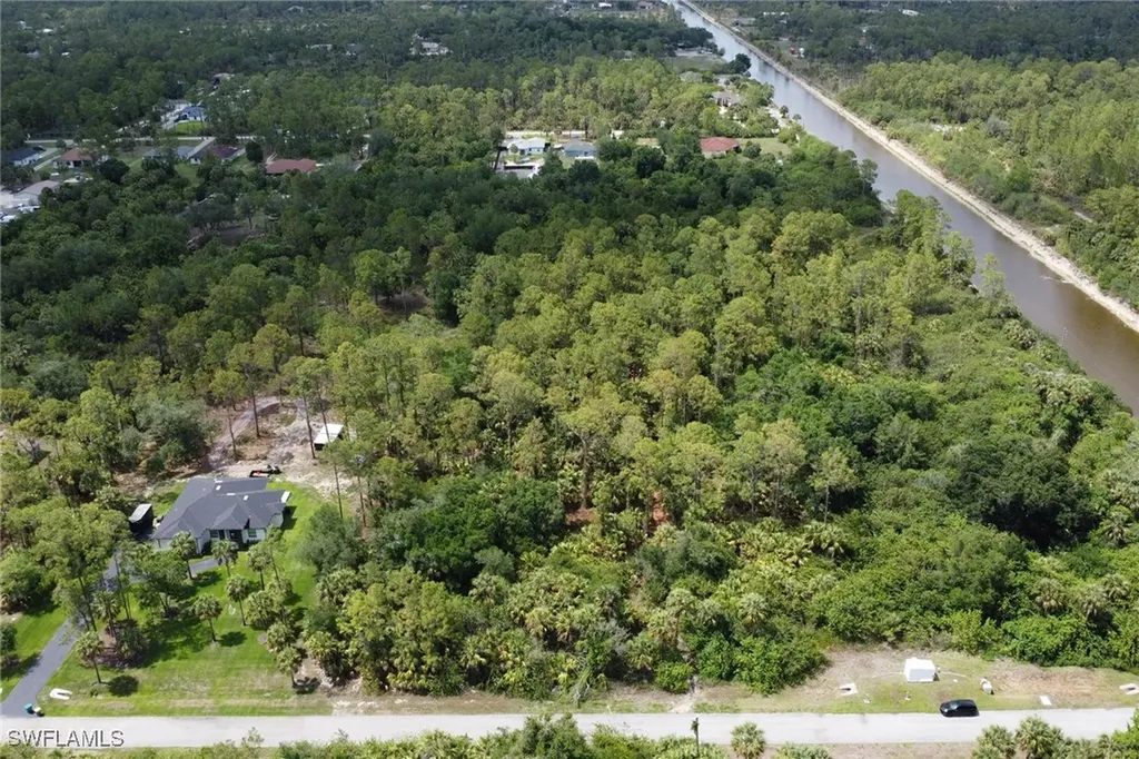 Xxx 18th Avenue SE Naples FL 34117