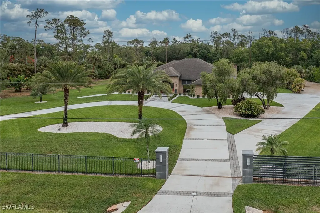 5455 Tamarind Ridge Drive Naples FL 34119