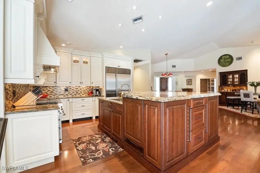600 Port Side Drive Naples FL 34103
