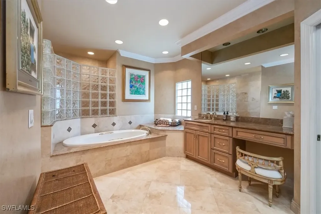 600 Port Side Drive Naples FL 34103