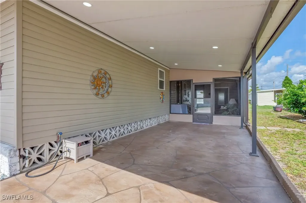 16007 Tangelo Way North Fort Myers FL 33903