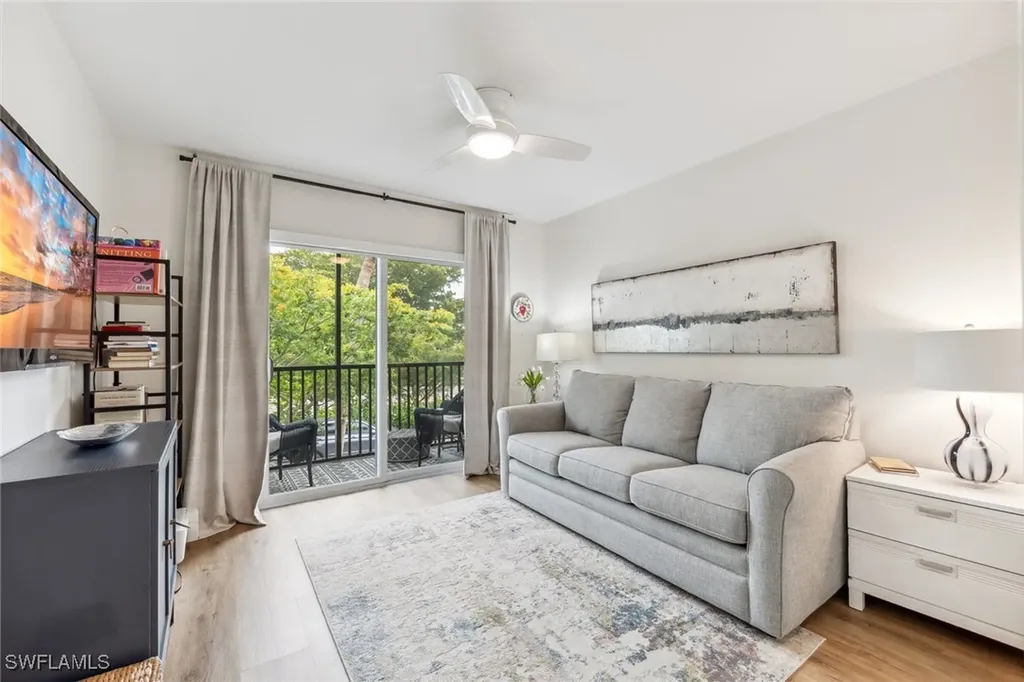 766 Central Avenue Naples FL 34102