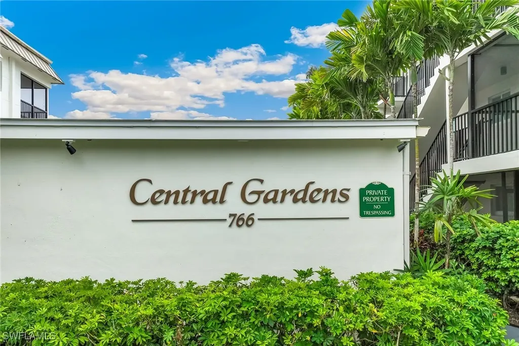 766 Central Avenue Naples FL 34102