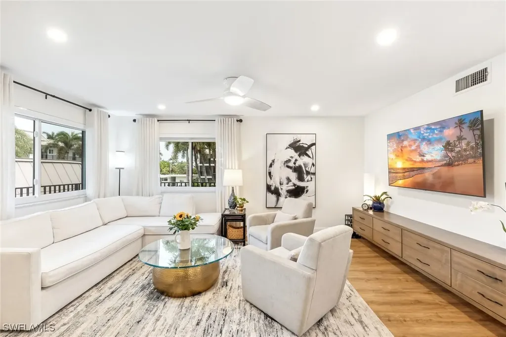 766 Central Avenue Naples FL 34102