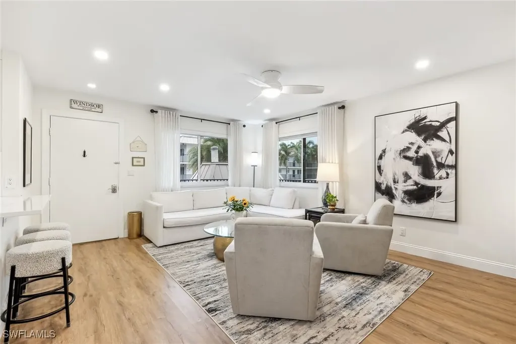 766 Central Avenue Naples FL 34102