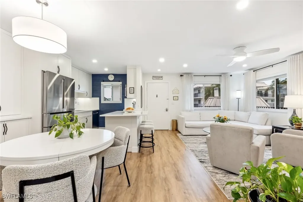 766 Central Avenue Naples FL 34102