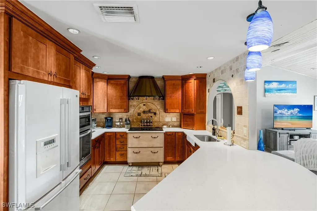17 NW 38th Place Cape Coral FL 33993