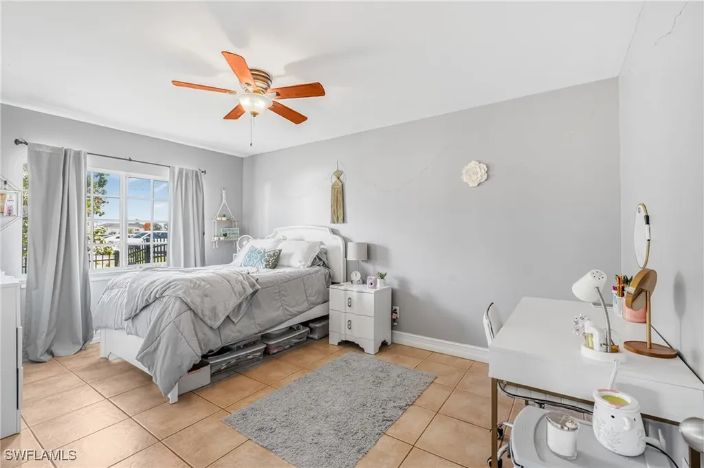 17 NW 38th Place Cape Coral FL 33993