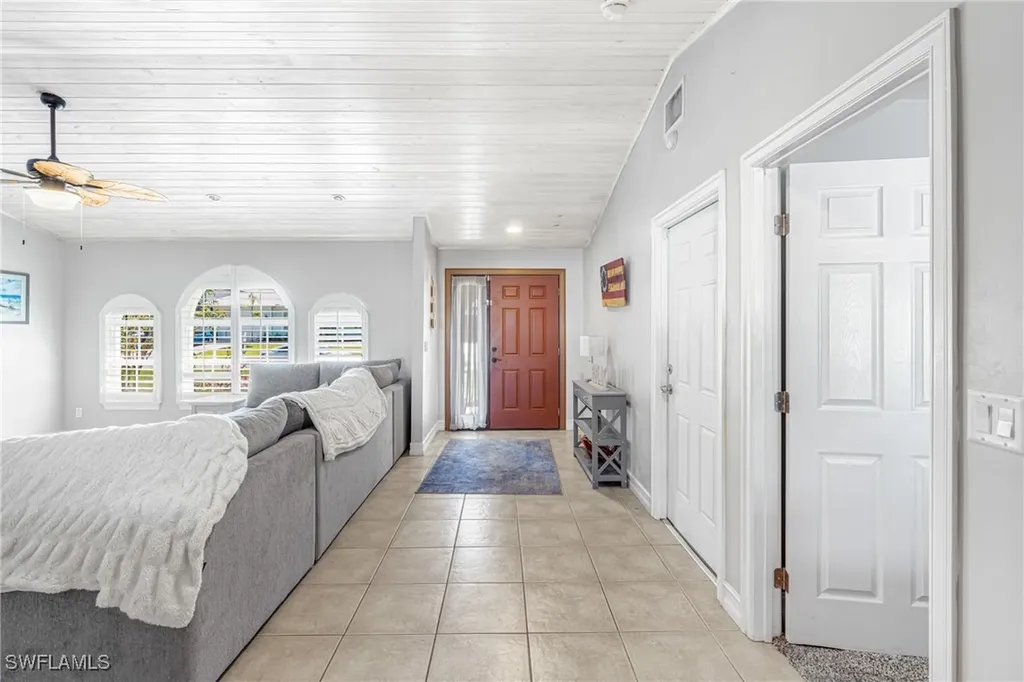17 NW 38th Place Cape Coral FL 33993