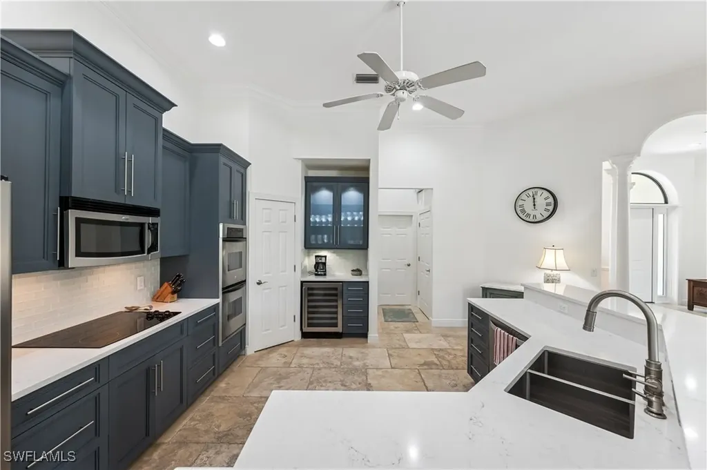 2096 Mission Drive Naples FL 34109