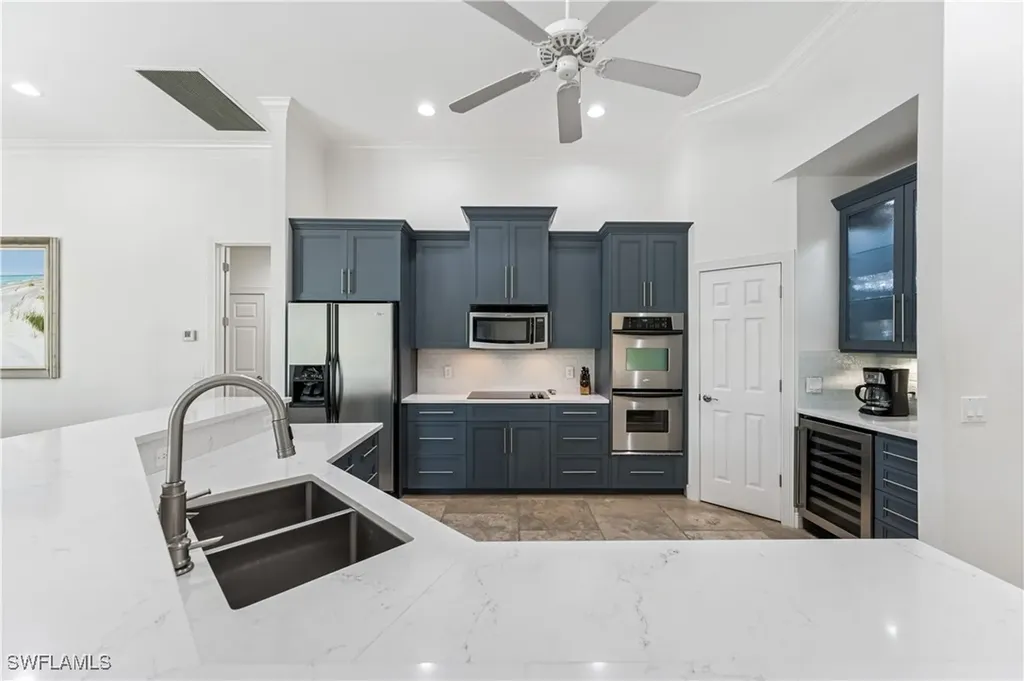 2096 Mission Drive Naples FL 34109