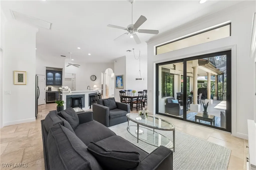 2096 Mission Drive Naples FL 34109