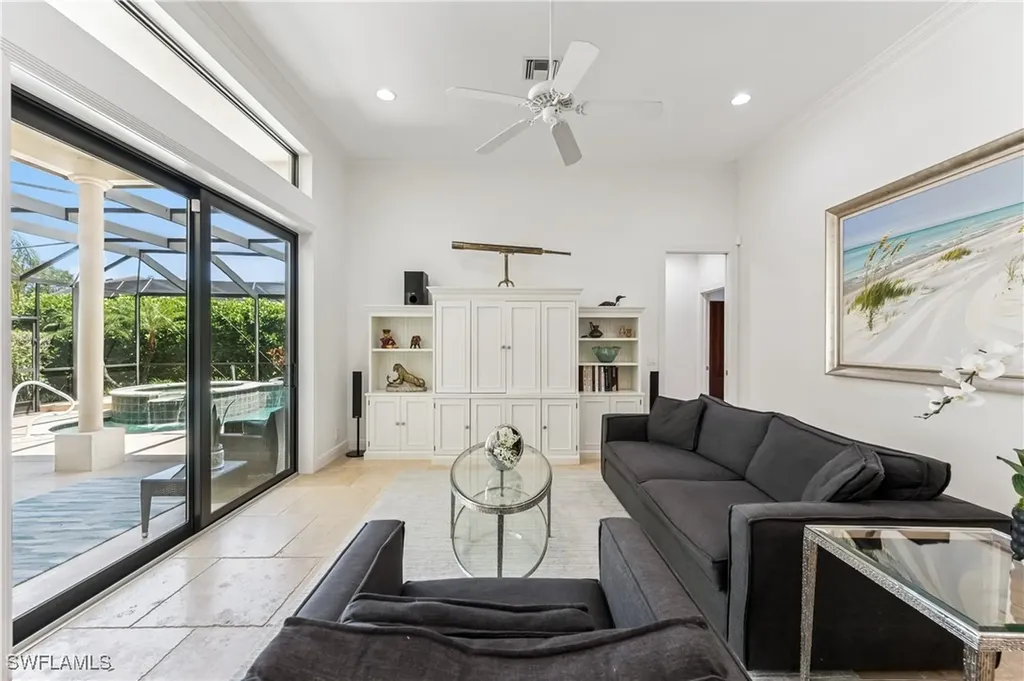 2096 Mission Drive Naples FL 34109