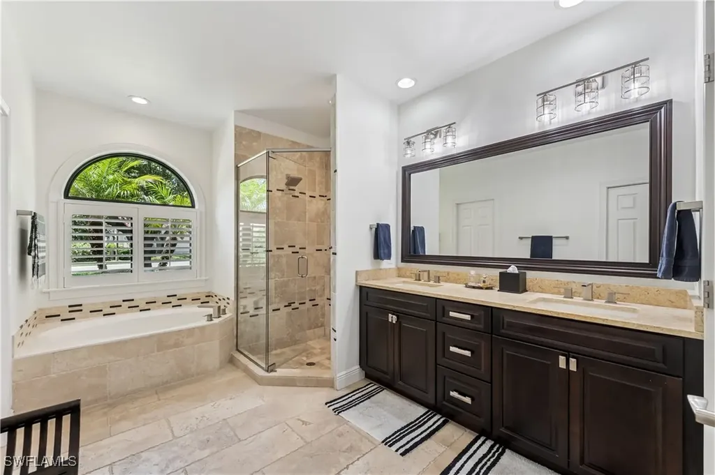 2096 Mission Drive Naples FL 34109