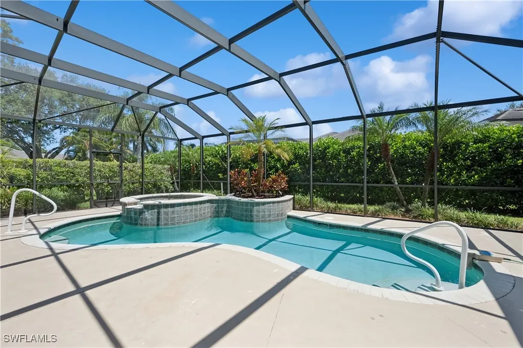 2096 Mission Drive Naples FL 34109