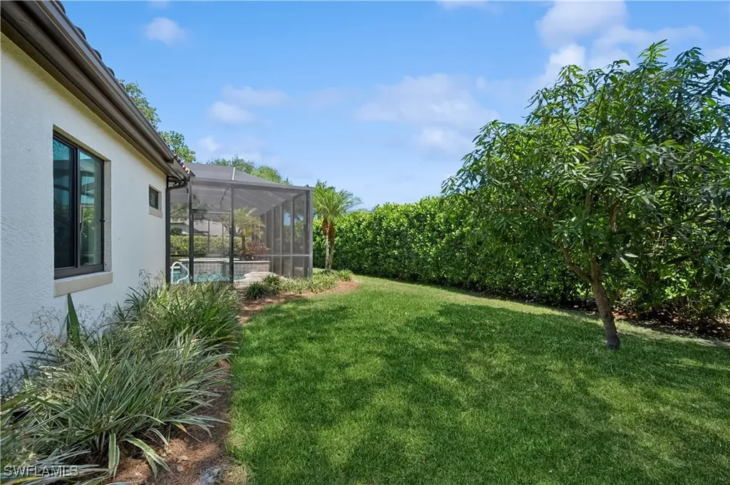 2096 Mission Drive Naples FL 34109