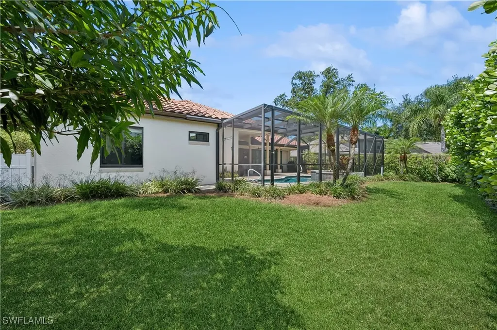 2096 Mission Drive Naples FL 34109