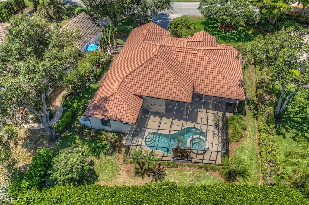 2096 Mission Drive Naples FL 34109