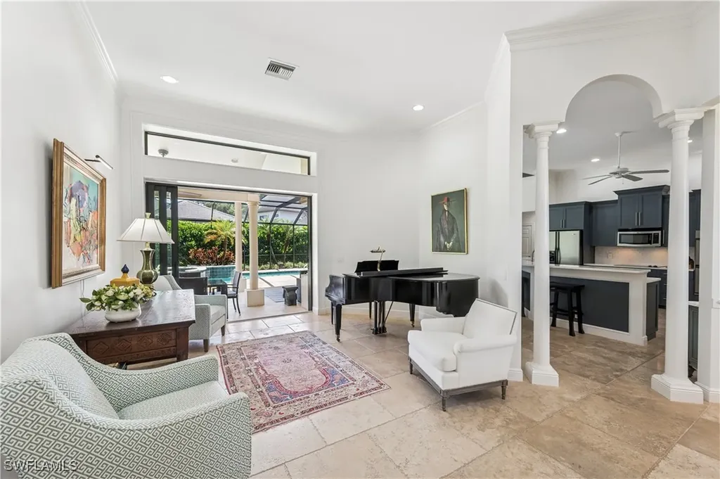 2096 Mission Drive Naples FL 34109