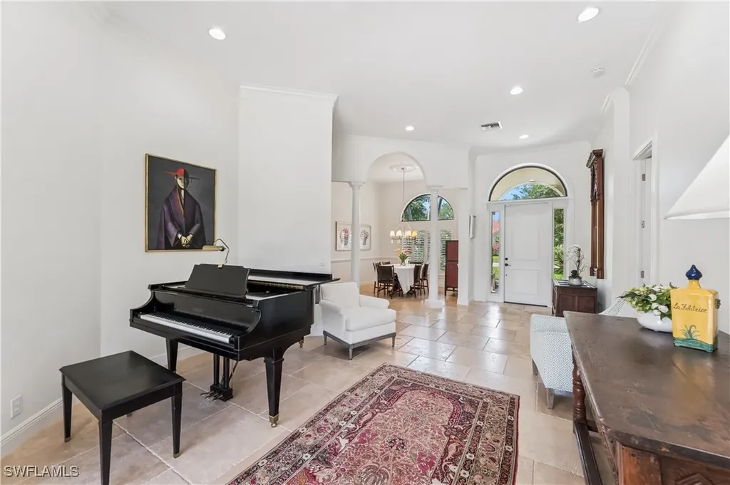 2096 Mission Drive Naples FL 34109