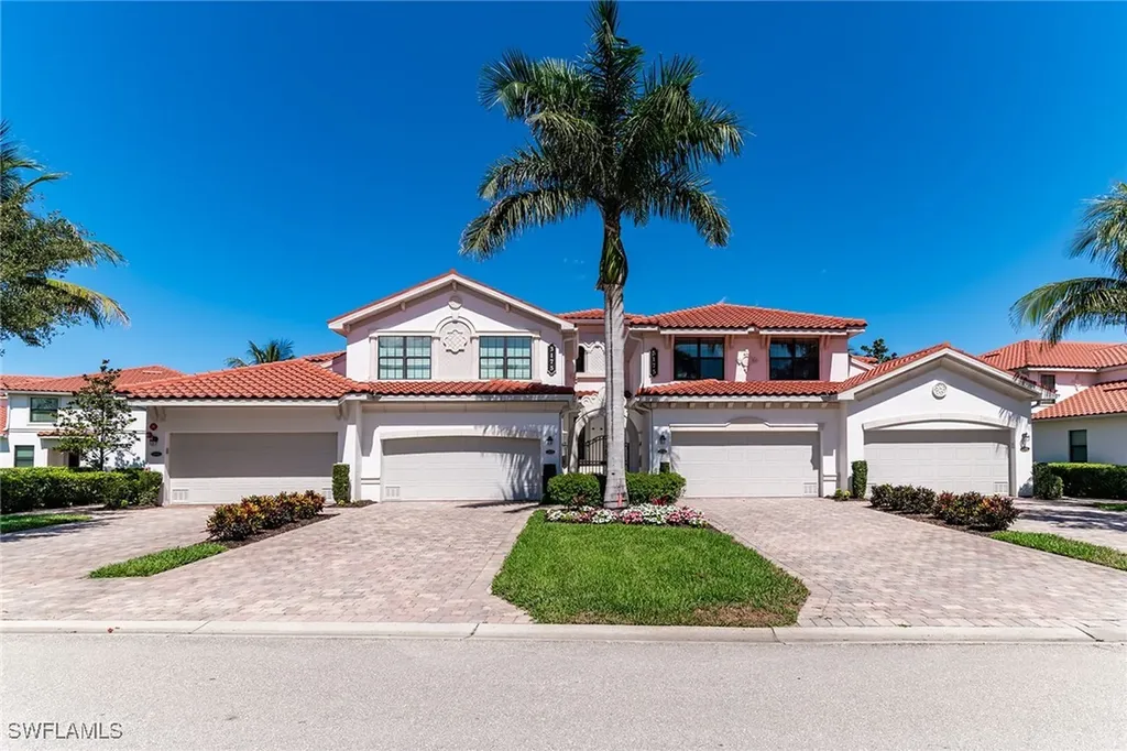 3175 Serena Lane Naples FL 34114