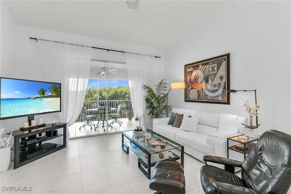 154 Newport Drive Naples FL 34114