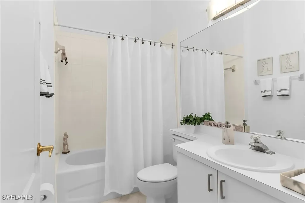 154 Newport Drive Naples FL 34114