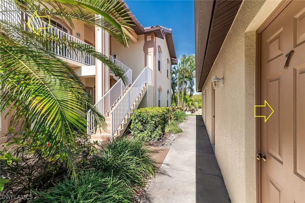 154 Newport Drive Naples FL 34114