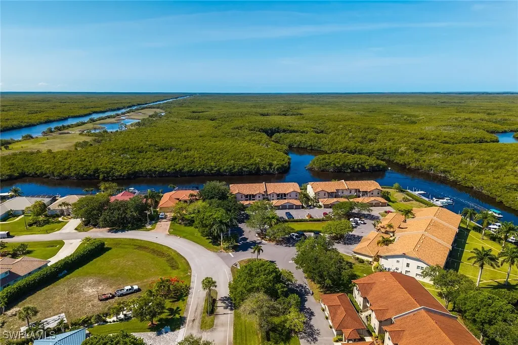 154 Newport Drive Naples FL 34114