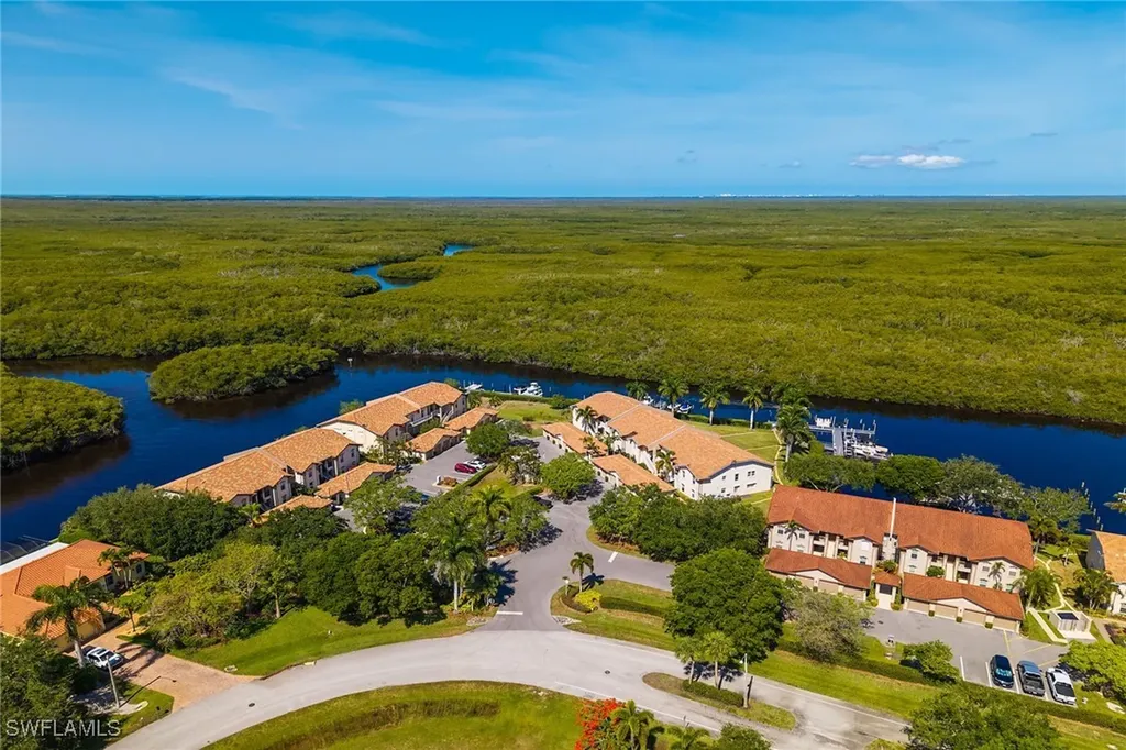 154 Newport Drive Naples FL 34114