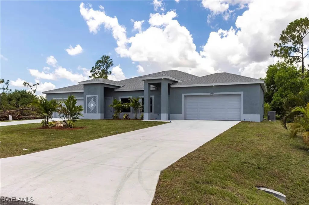 2422 Mae Avenue S Lehigh Acres FL 33973