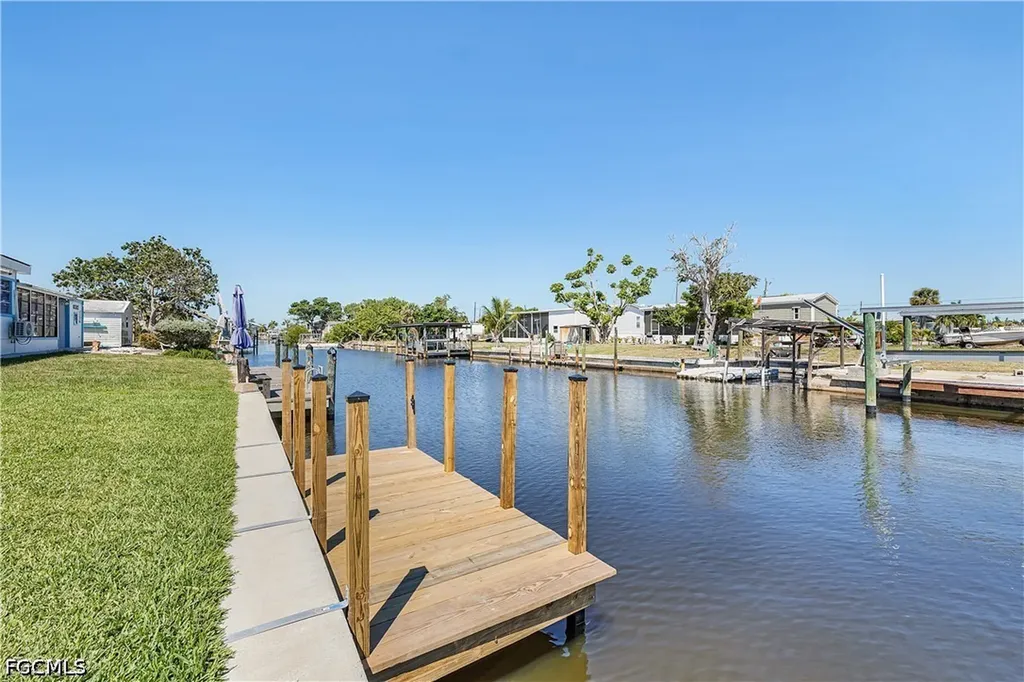 5012 Sandpiper Drive St. James City FL 33956