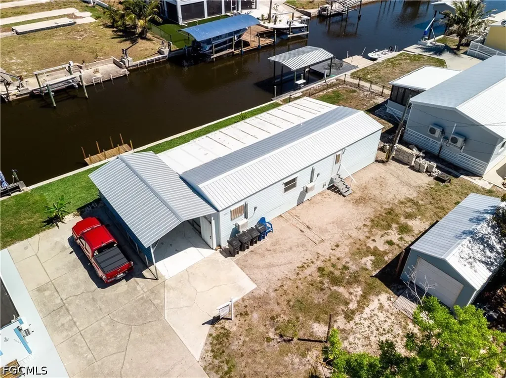 5012 Sandpiper Drive St. James City FL 33956