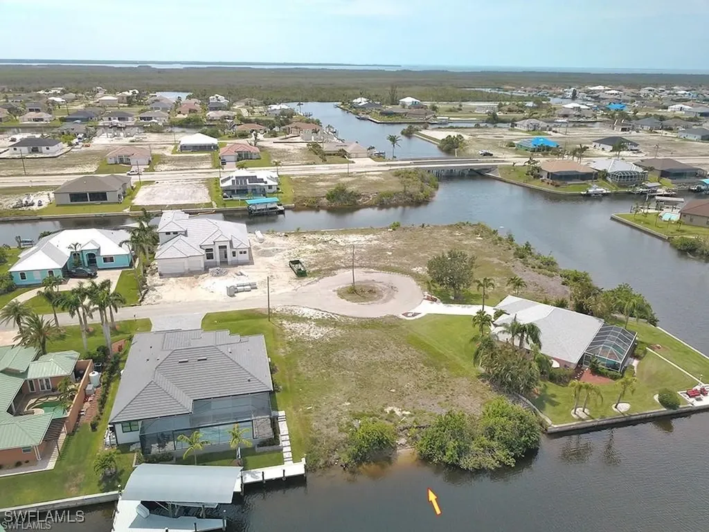 1253 NW 39th Avenue Cape Coral FL 33993