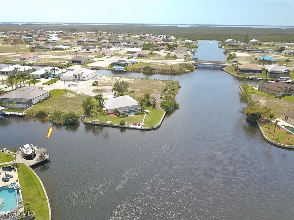 1253 NW 39th Avenue Cape Coral FL 33993