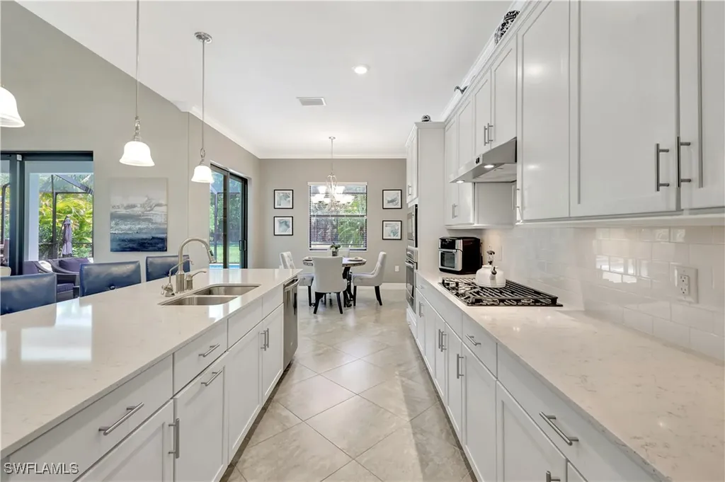 2102 Antigua Lane Naples FL 34120