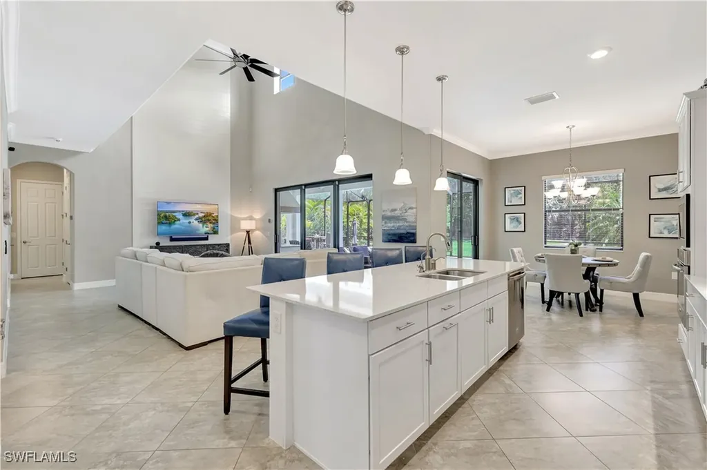 2102 Antigua Lane Naples FL 34120
