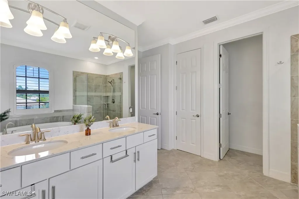 2102 Antigua Lane Naples FL 34120