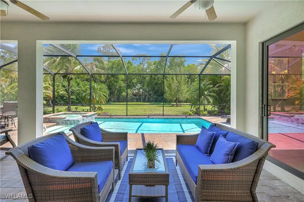 2102 Antigua Lane Naples FL 34120