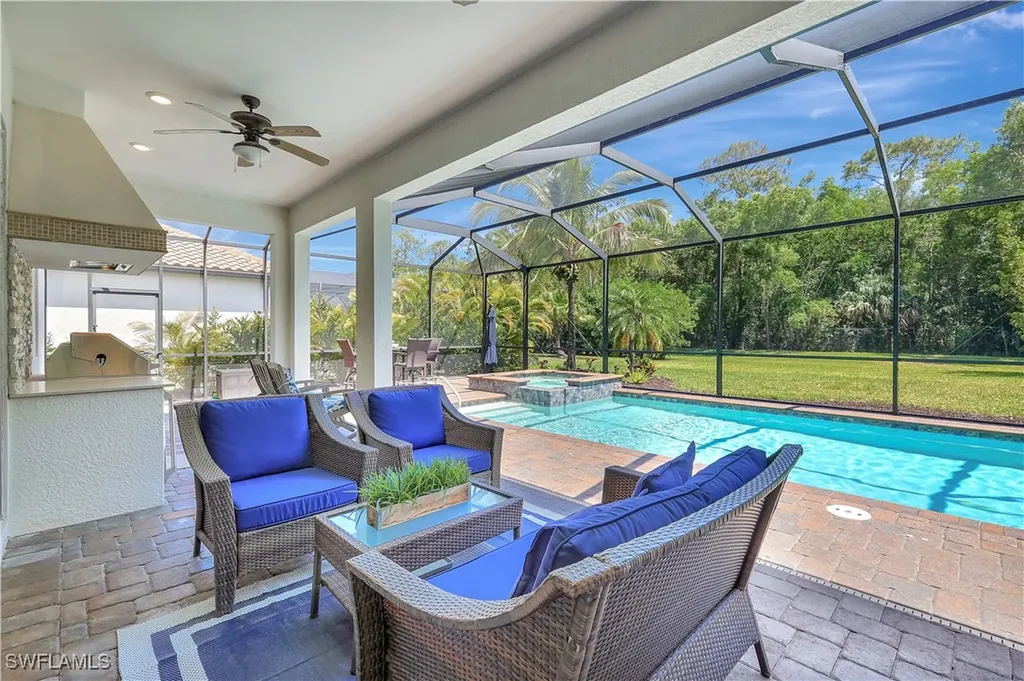 2102 Antigua Lane Naples FL 34120