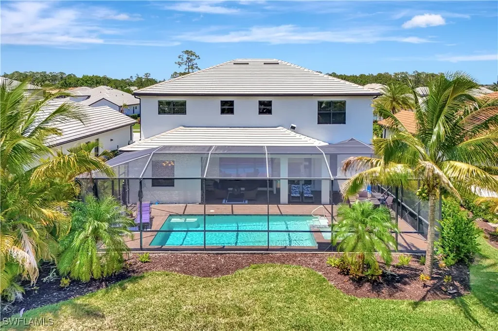 2102 Antigua Lane Naples FL 34120