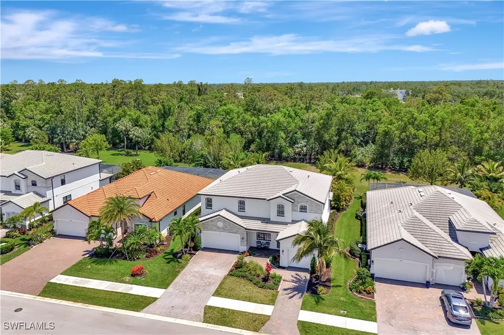 2102 Antigua Lane Naples FL 34120