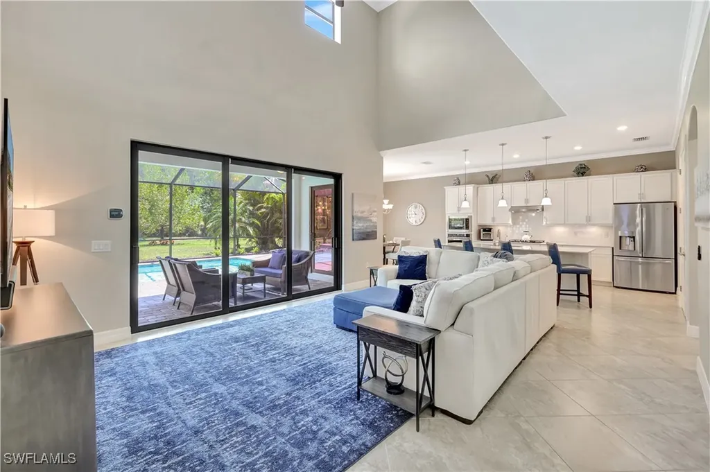 2102 Antigua Lane Naples FL 34120