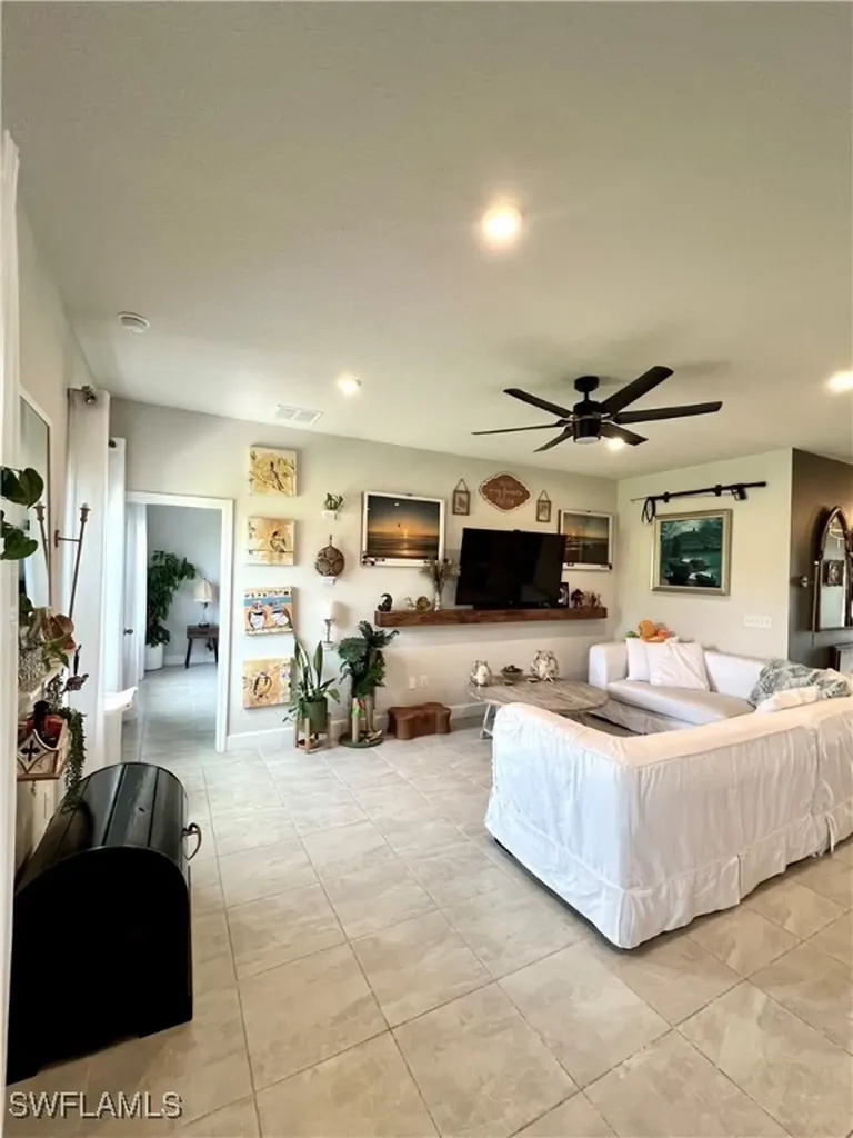 9712 Parrish Glenn Parrish FL 34219-1389