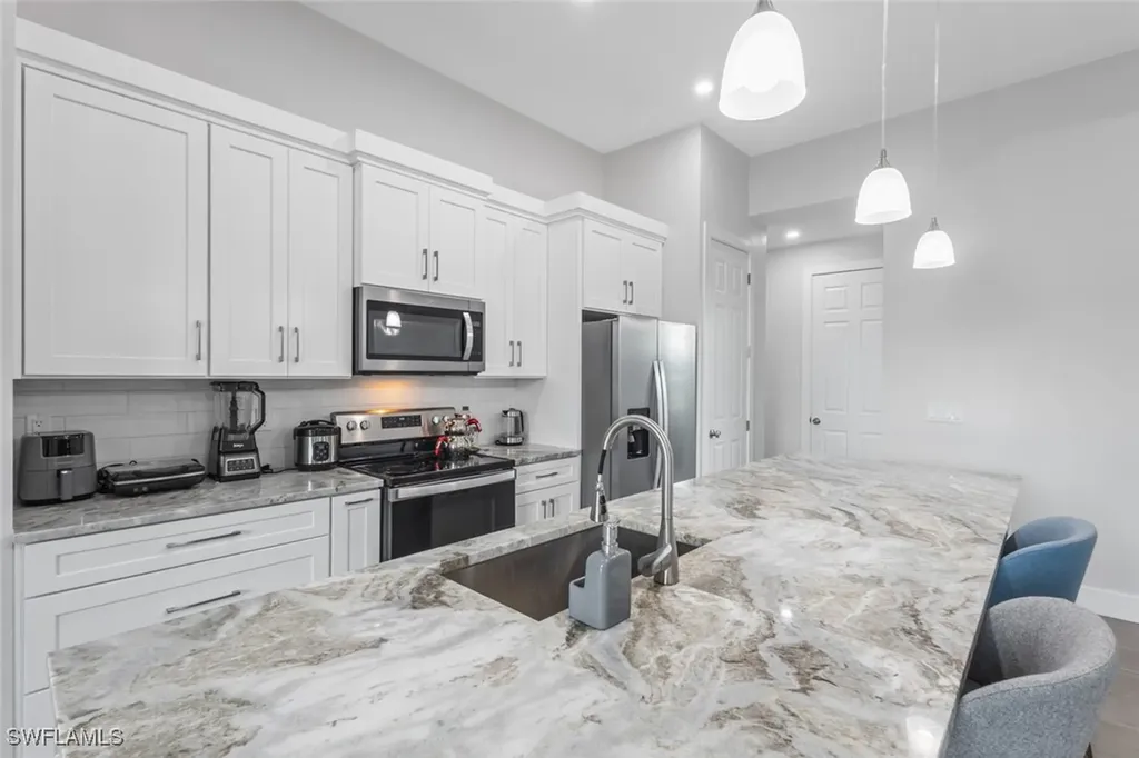 3607 SW 8th Court Cape Coral FL 33914