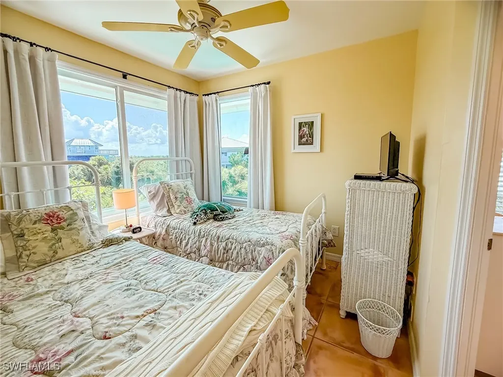 4511 Conch Shell Drive Upper Captiva FL 33924
