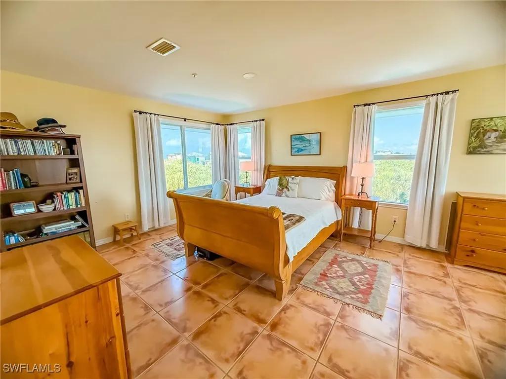 4511 Conch Shell Drive Upper Captiva FL 33924