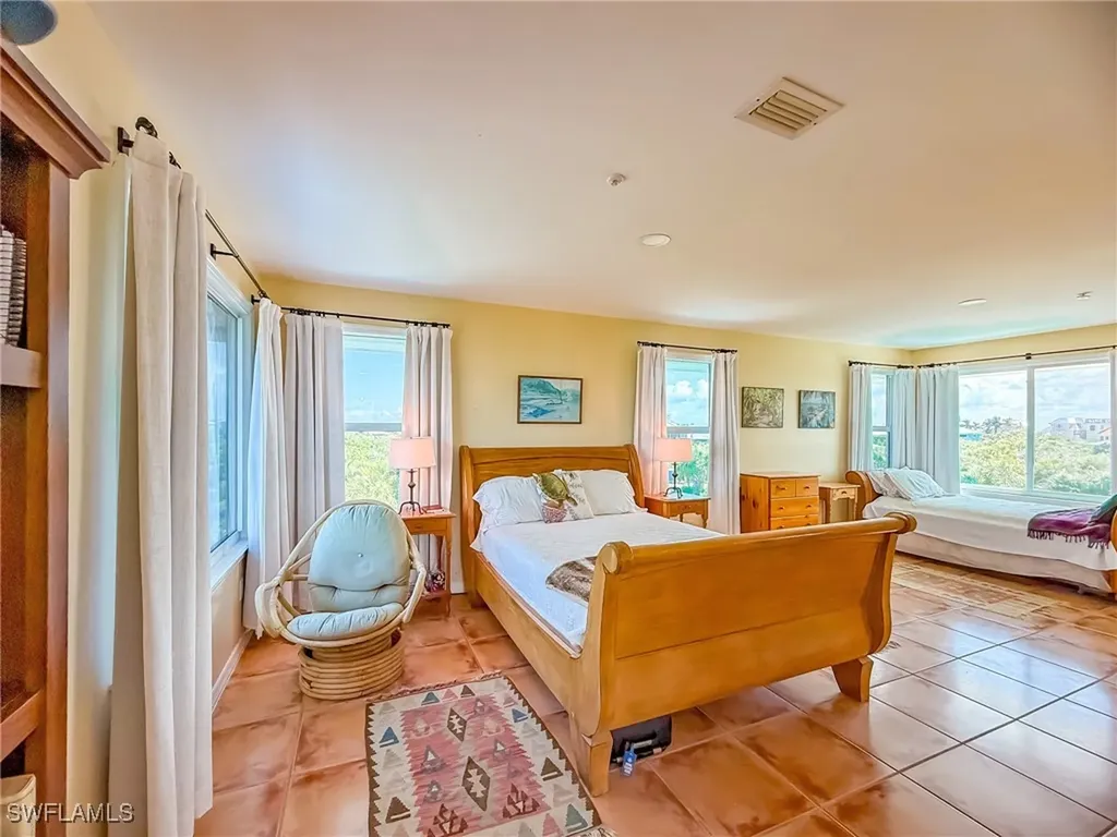4511 Conch Shell Drive Upper Captiva FL 33924